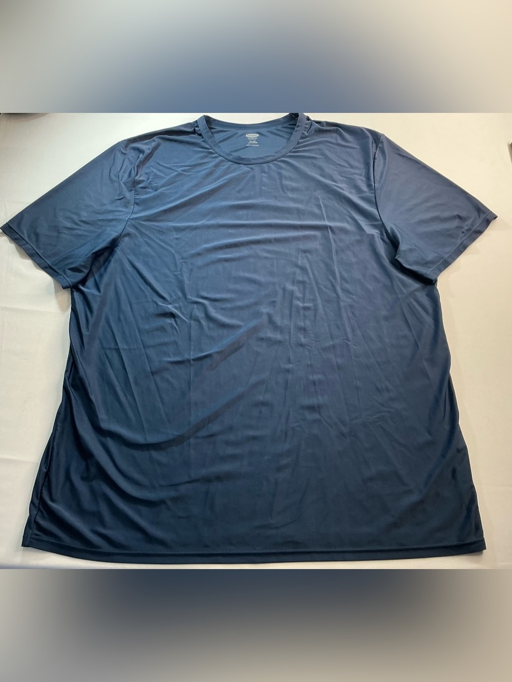 Old Navy Men's Solid Navy Performance Tee